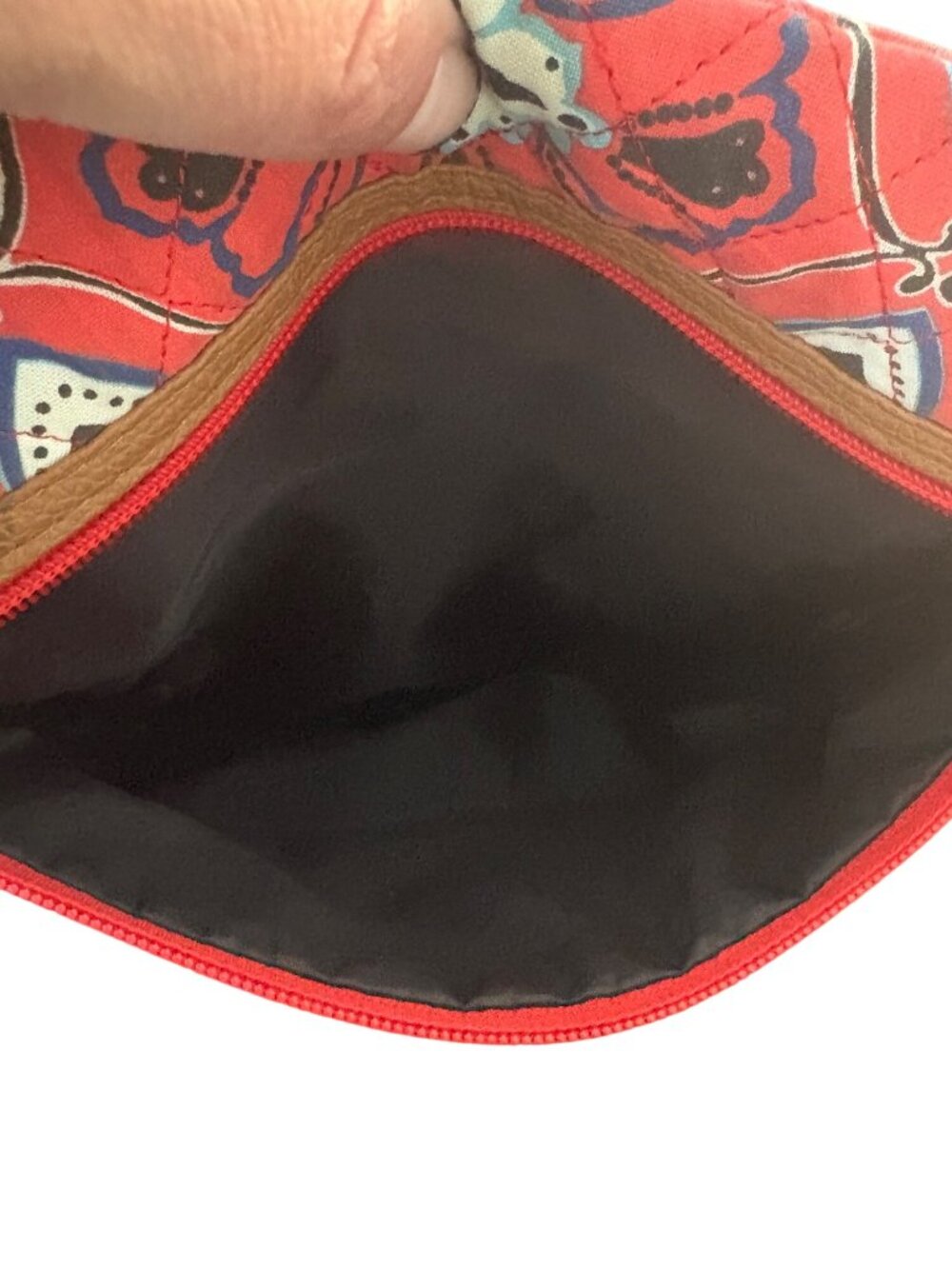Stone Mountain Red Floral Boho Crossbody Bag W/ Multiple Zippered Pockets - Picture 5 of 13